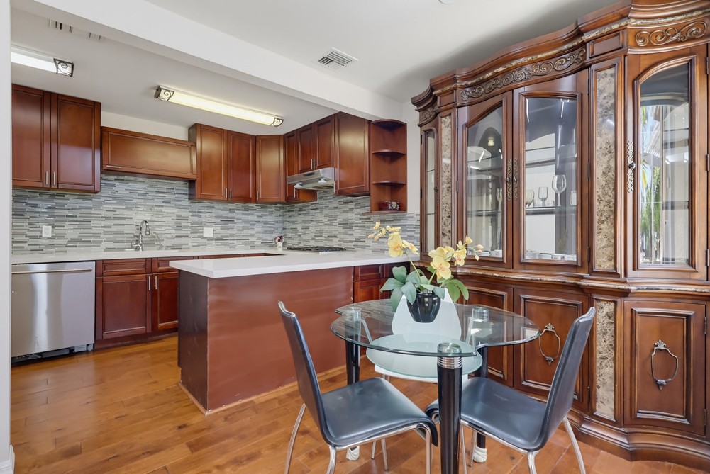 Virtual tour photo 11 of 101 for 329 Kathryn Dr