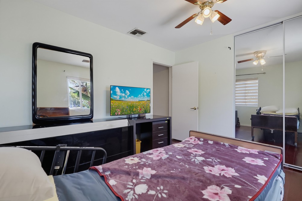 Virtual tour photo 23 of 101 for 329 Kathryn Dr