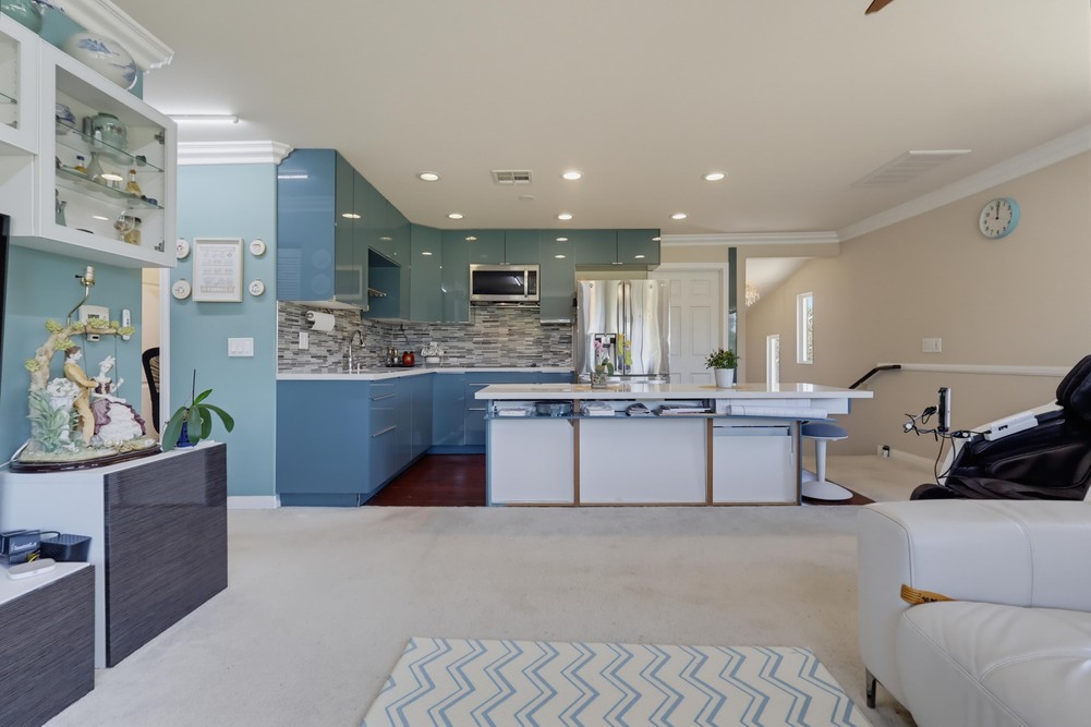 Virtual tour photo 63 of 101 for 329 Kathryn Dr