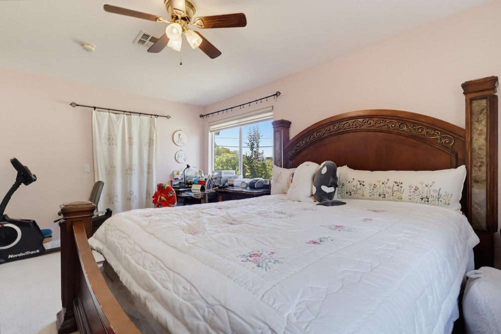 Virtual tour photo 76 of 101 for 329 Kathryn Dr