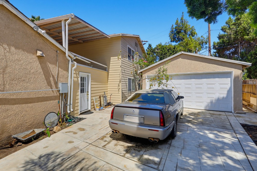 Virtual tour photo 79 of 101 for 329 Kathryn Dr