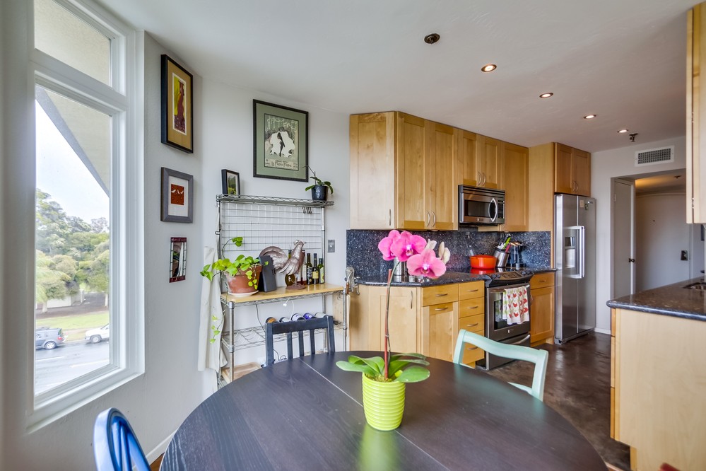 Virtual tour photo 10 of 46 for 3290 6th Avenue #4B