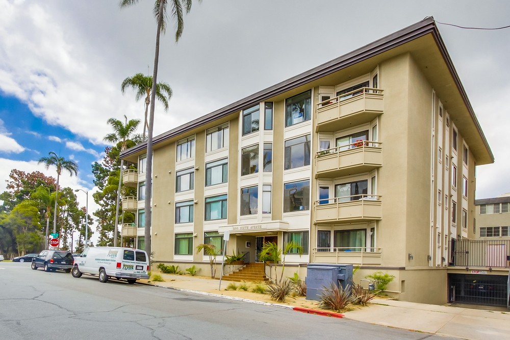 Virtual tour photo 41 of 46 for 3290 6th Avenue #4B