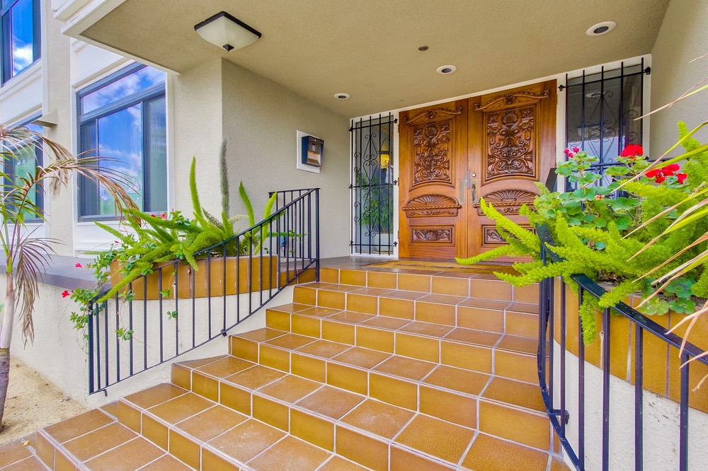 Virtual tour photo 43 of 46 for 3290 6th Avenue #4B