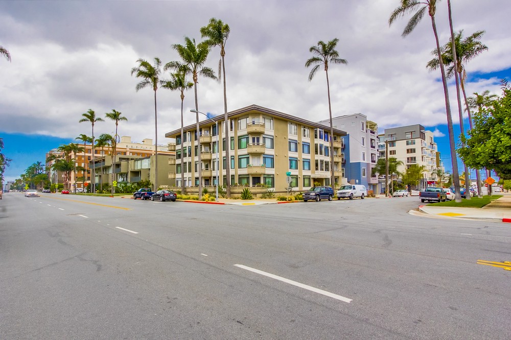 Virtual tour photo 47 of 46 for 3290 6th Avenue #4B