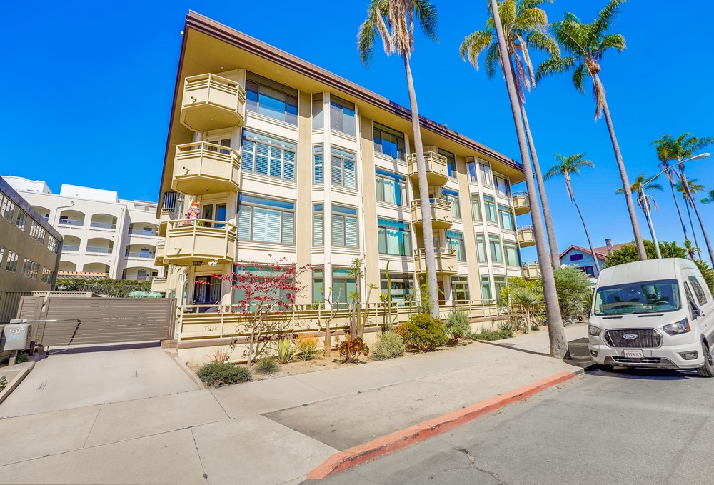 Virtual tour photo 5 of 48 for 3290 Sixth Ave