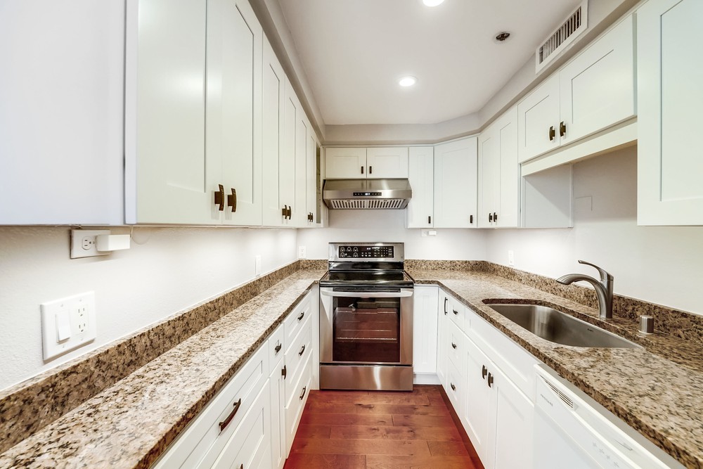 Virtual tour photo 31 of 48 for 3290 Sixth Ave