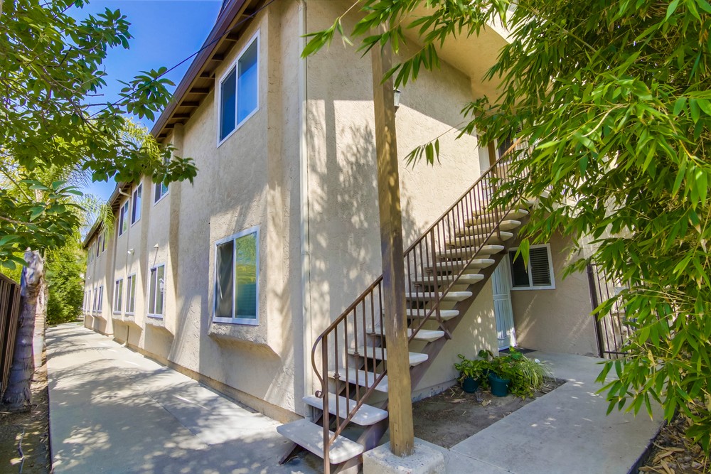 Virtual tour photo 4 of 31 for 3295 Ocean View Blvd UNIT 30