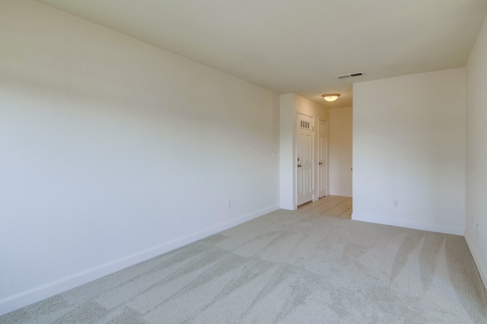 Virtual tour photo 8 of 31 for 3295 Ocean View Blvd UNIT 30