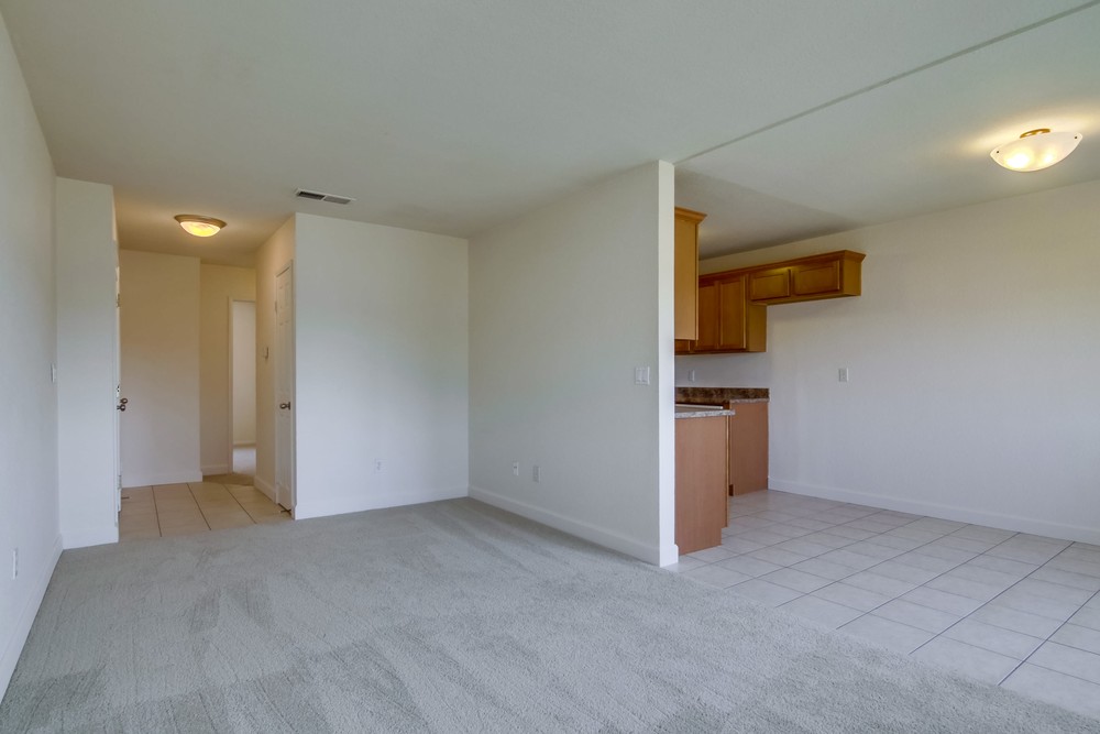 Virtual tour photo 9 of 31 for 3295 Ocean View Blvd UNIT 30