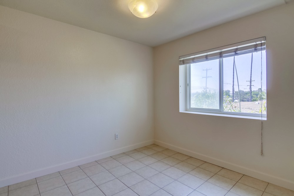 Virtual tour photo 11 of 31 for 3295 Ocean View Blvd UNIT 30