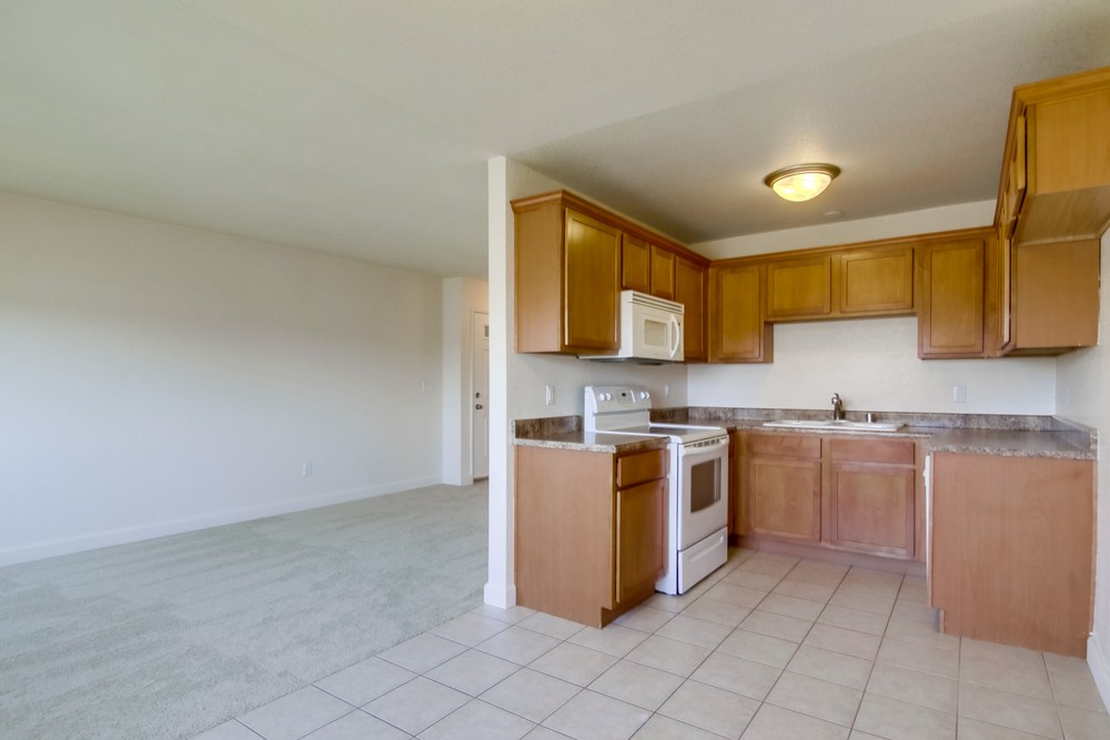 Virtual tour photo 14 of 31 for 3295 Ocean View Blvd UNIT 30