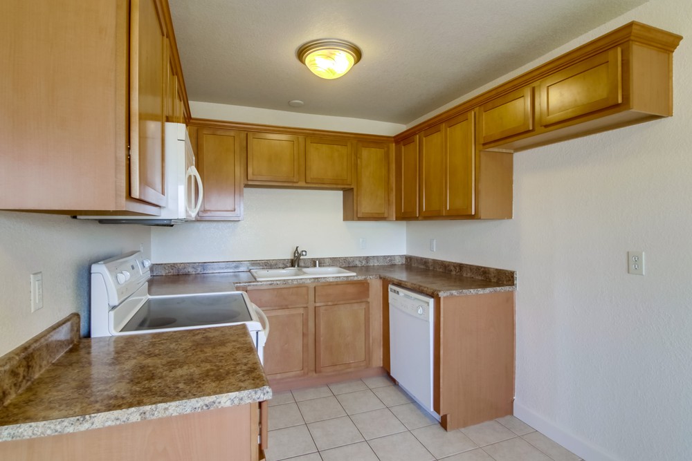Virtual tour photo 17 of 31 for 3295 Ocean View Blvd UNIT 30
