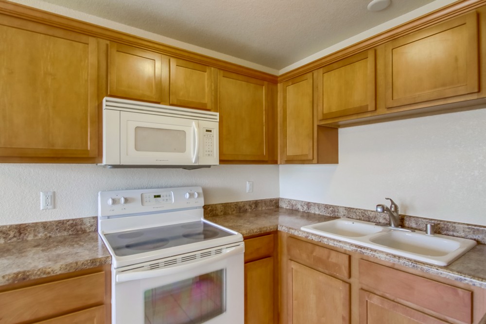 Virtual tour photo 18 of 31 for 3295 Ocean View Blvd UNIT 30