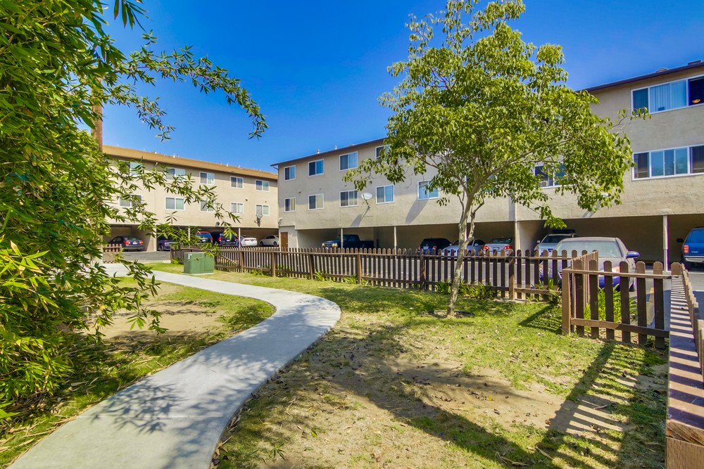 Virtual tour photo 26 of 31 for 3295 Ocean View Blvd UNIT 30