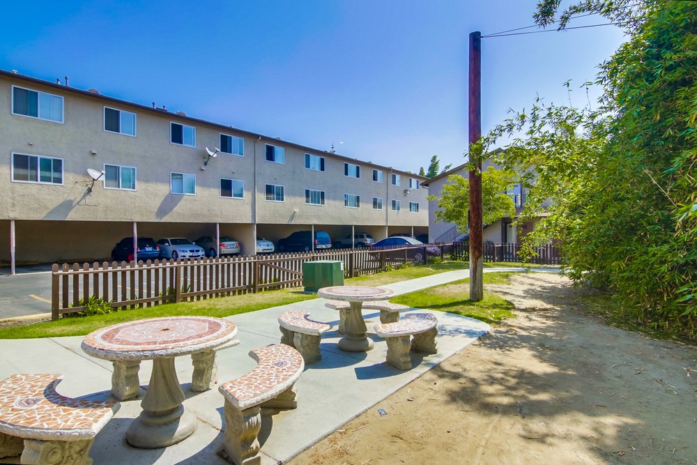 Virtual tour photo 30 of 31 for 3295 Ocean View Blvd UNIT 30