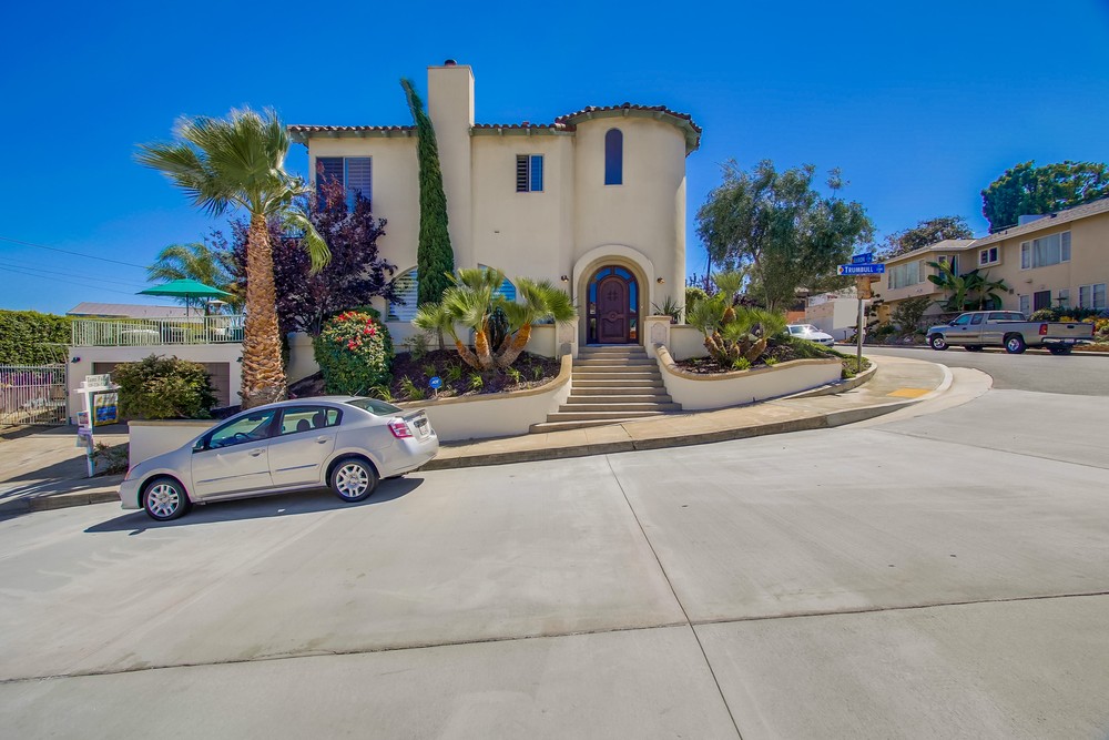 Virtual tour photo 3 of 83 for 3295 Trumbull St