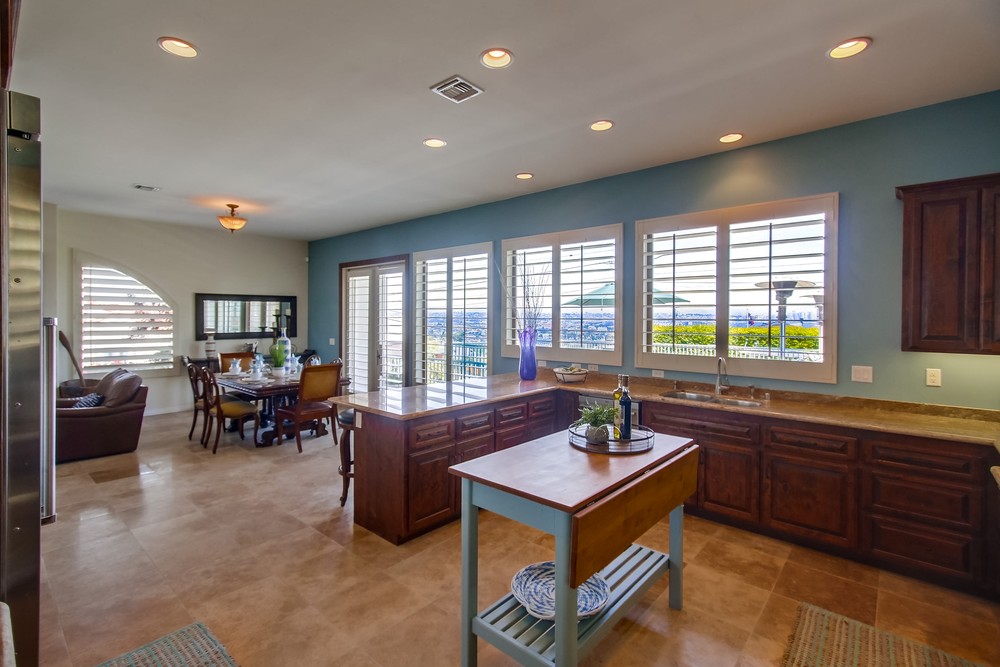 Virtual tour photo 32 of 83 for 3295 Trumbull St
