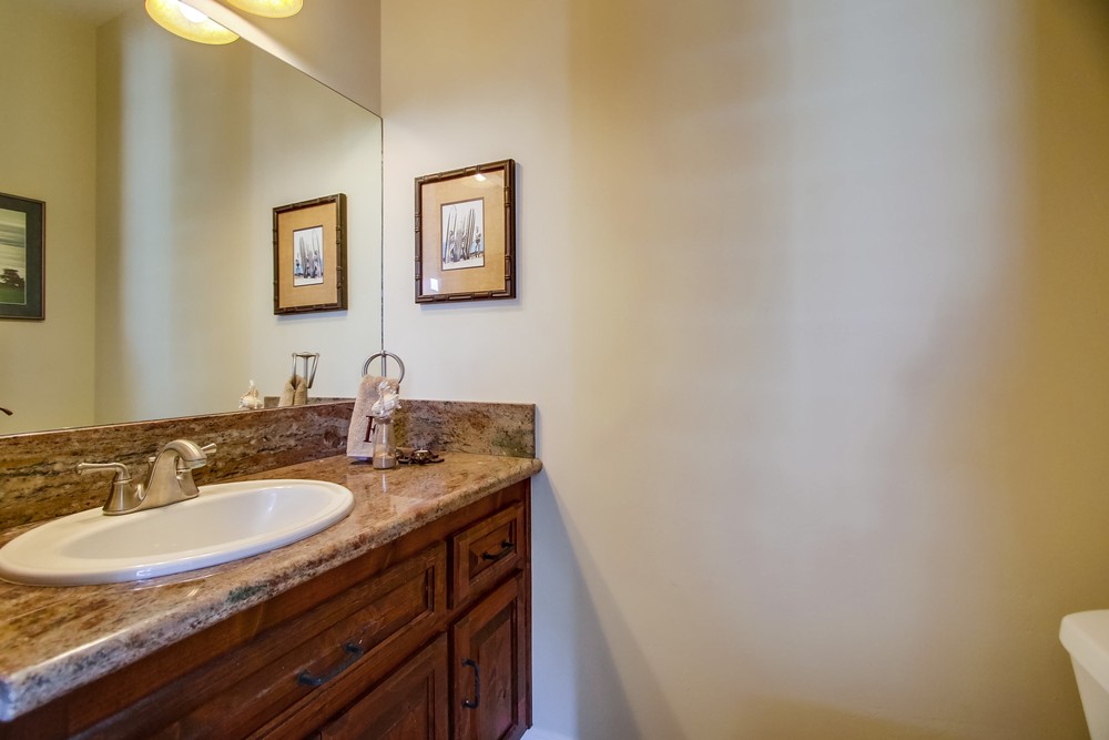 Virtual tour photo 34 of 83 for 3295 Trumbull St