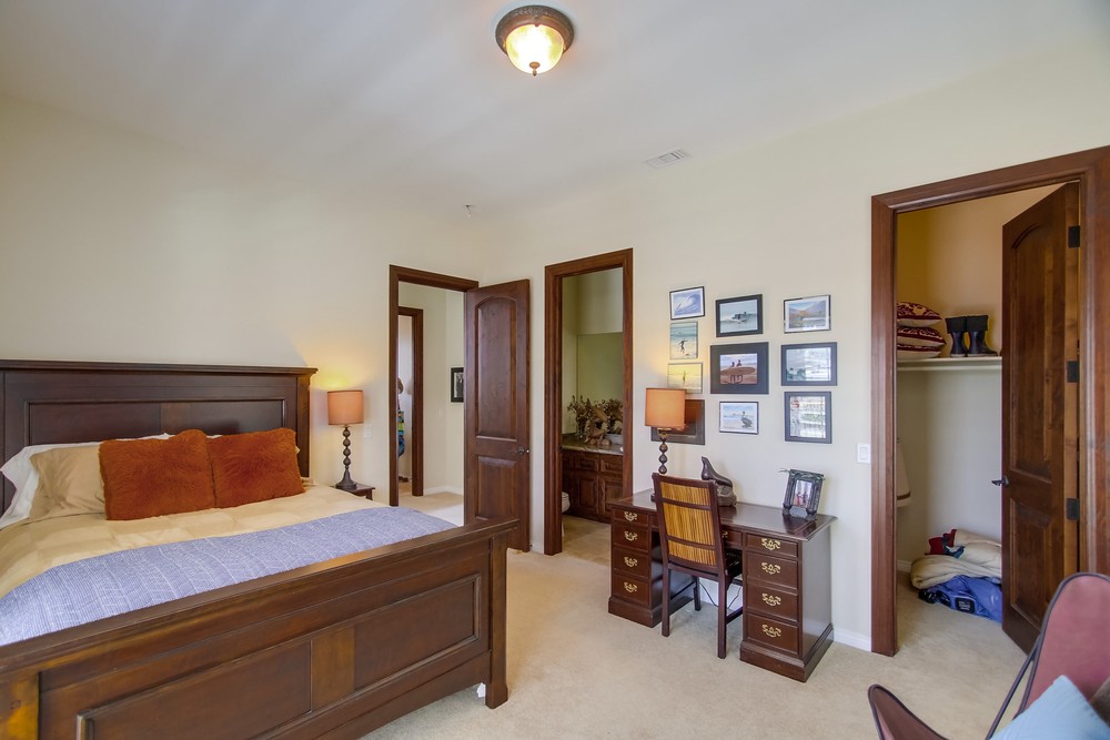 Virtual tour photo 76 of 83 for 3295 Trumbull St