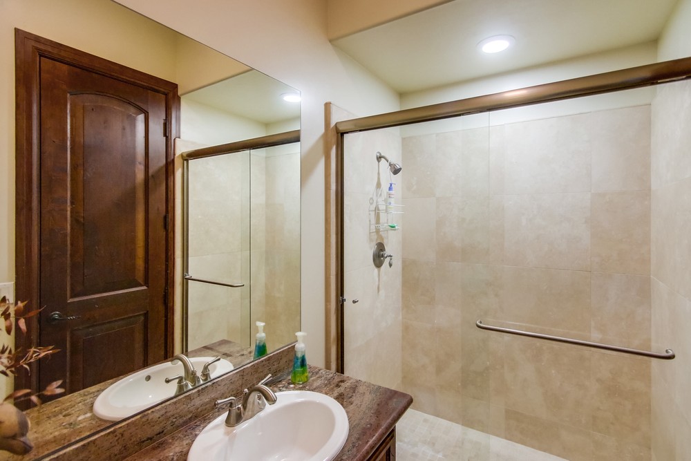Virtual tour photo 79 of 83 for 3295 Trumbull St
