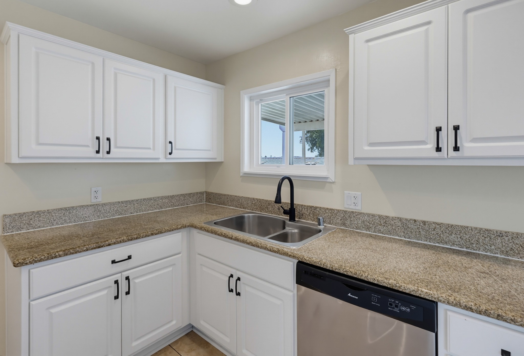 Virtual tour photo 18 of 50 for 330 35th St