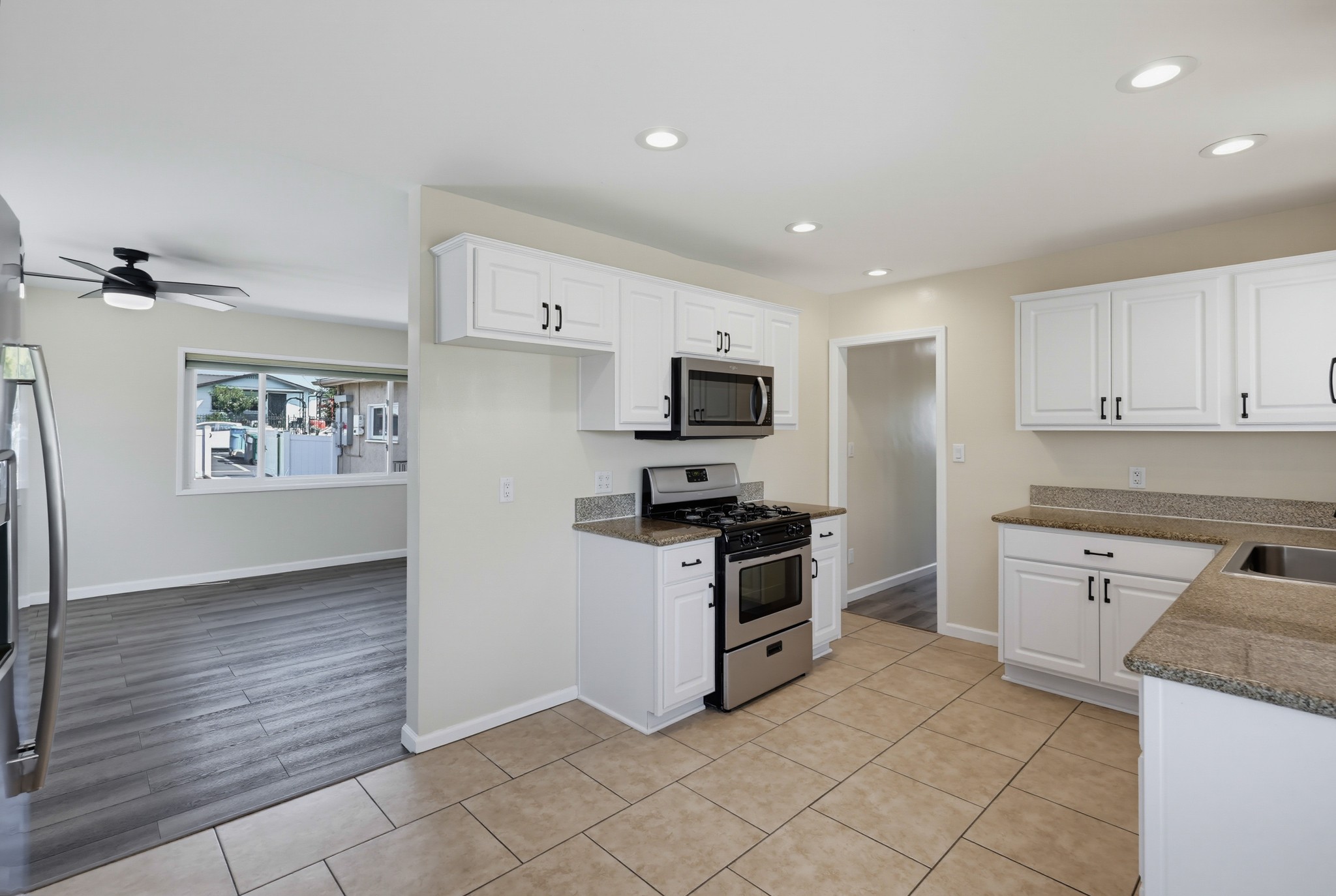 Virtual tour photo 19 of 50 for 330 35th St