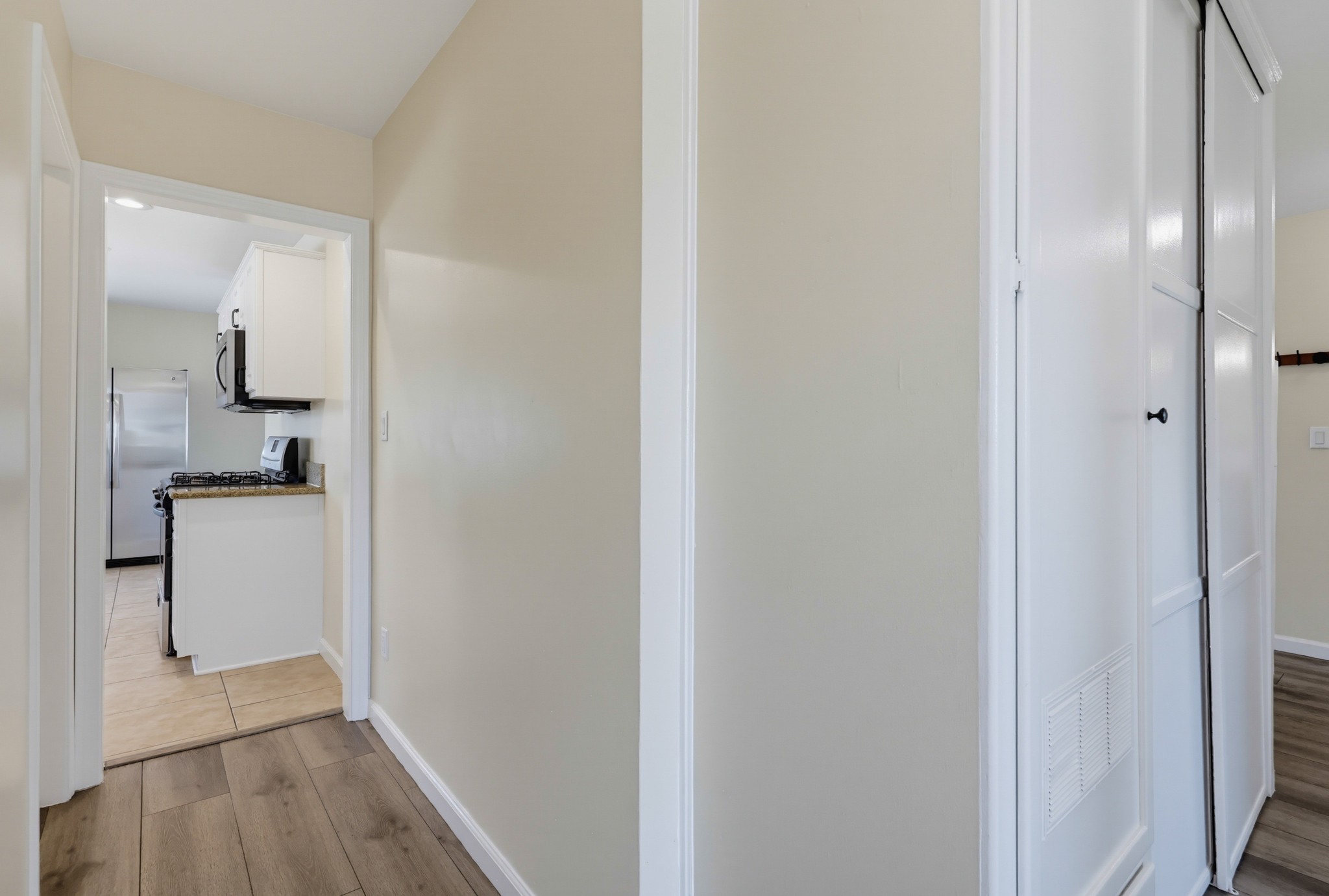Virtual tour photo 25 of 50 for 330 35th St