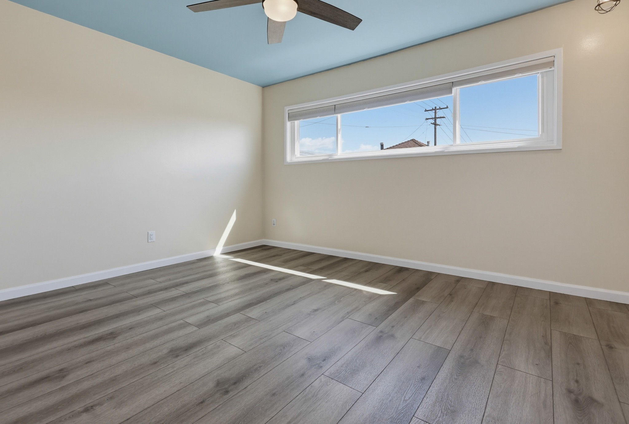 Virtual tour photo 36 of 50 for 330 35th St