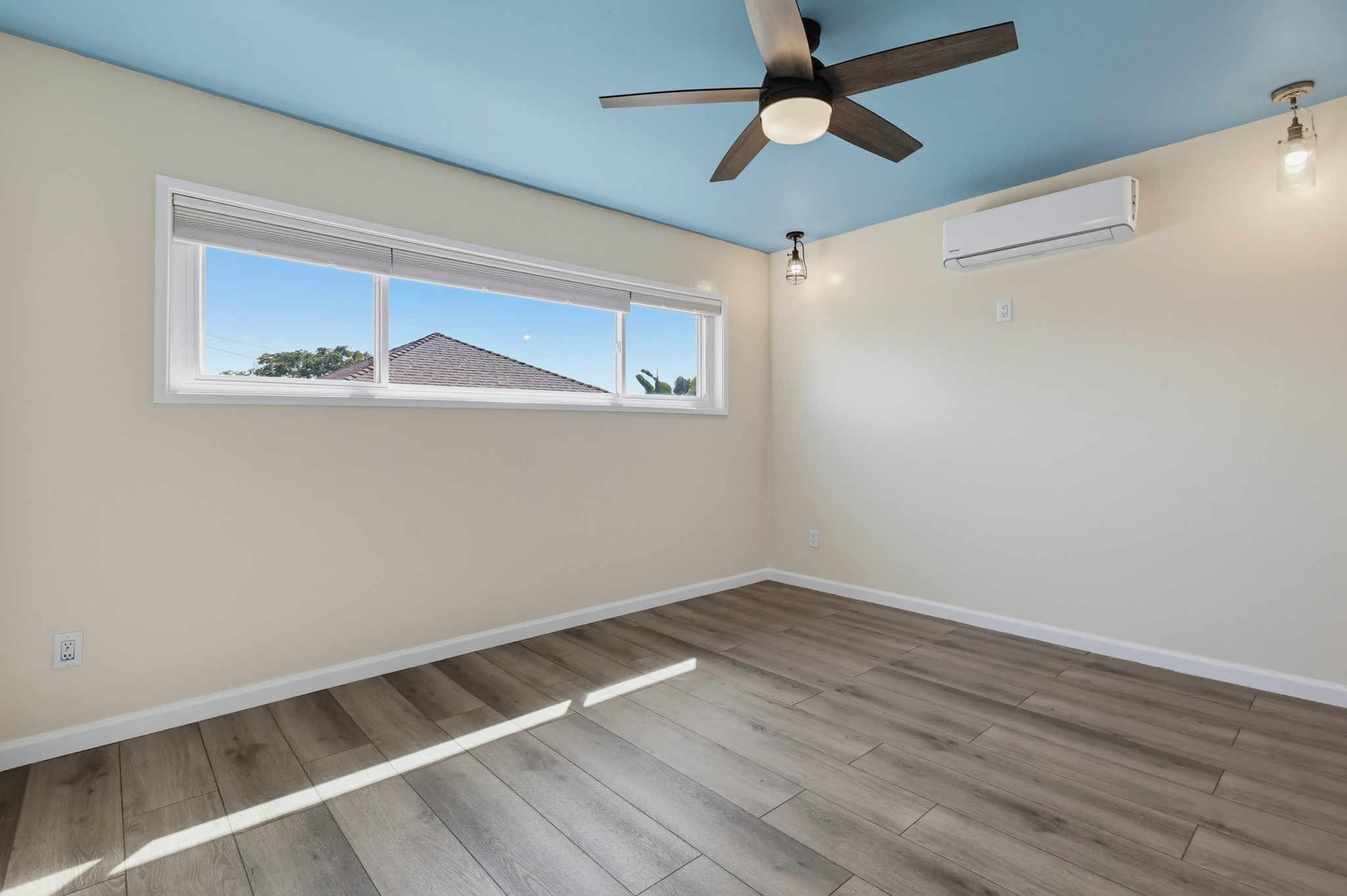 Virtual tour photo 37 of 50 for 330 35th St