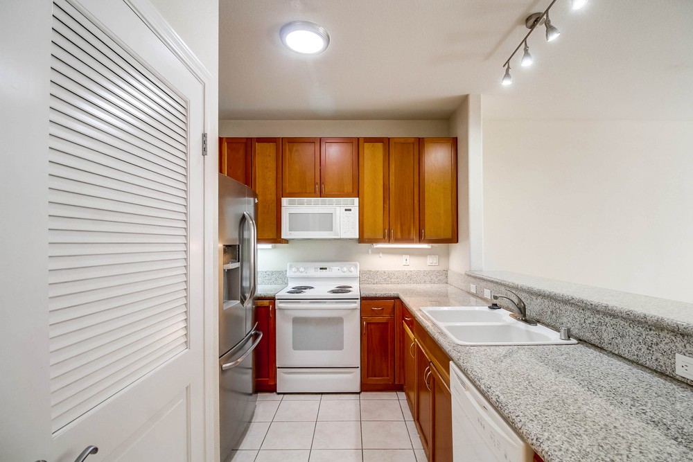 Virtual tour photo 27 of 57 for 330 J St, 306