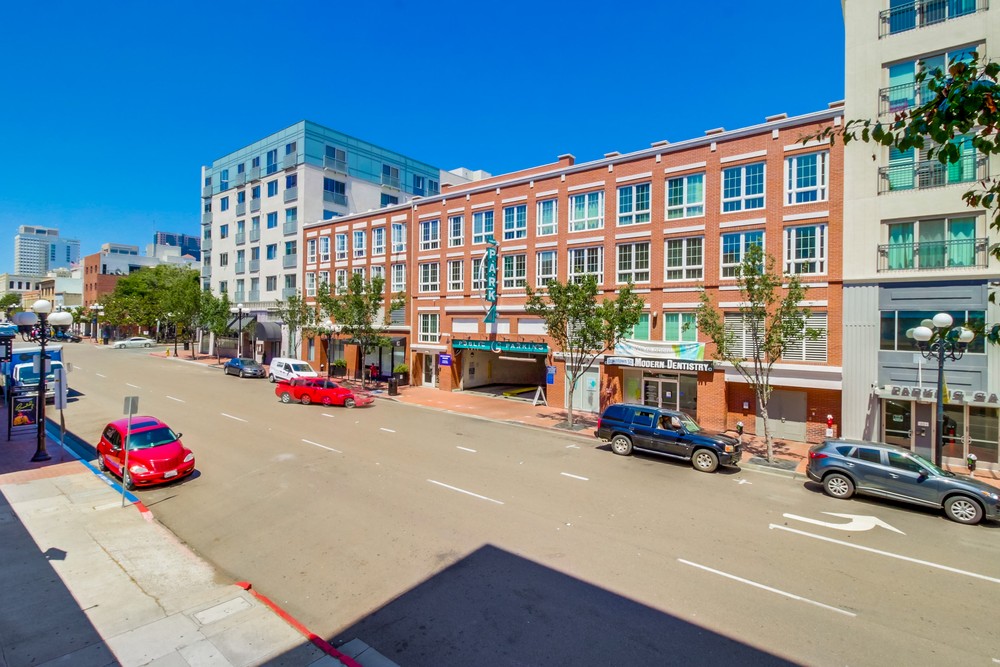 Virtual tour photo 26 of 42 for 330 J St #210