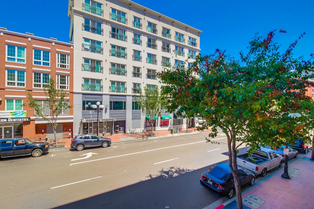 Virtual tour photo 27 of 42 for 330 J St #210