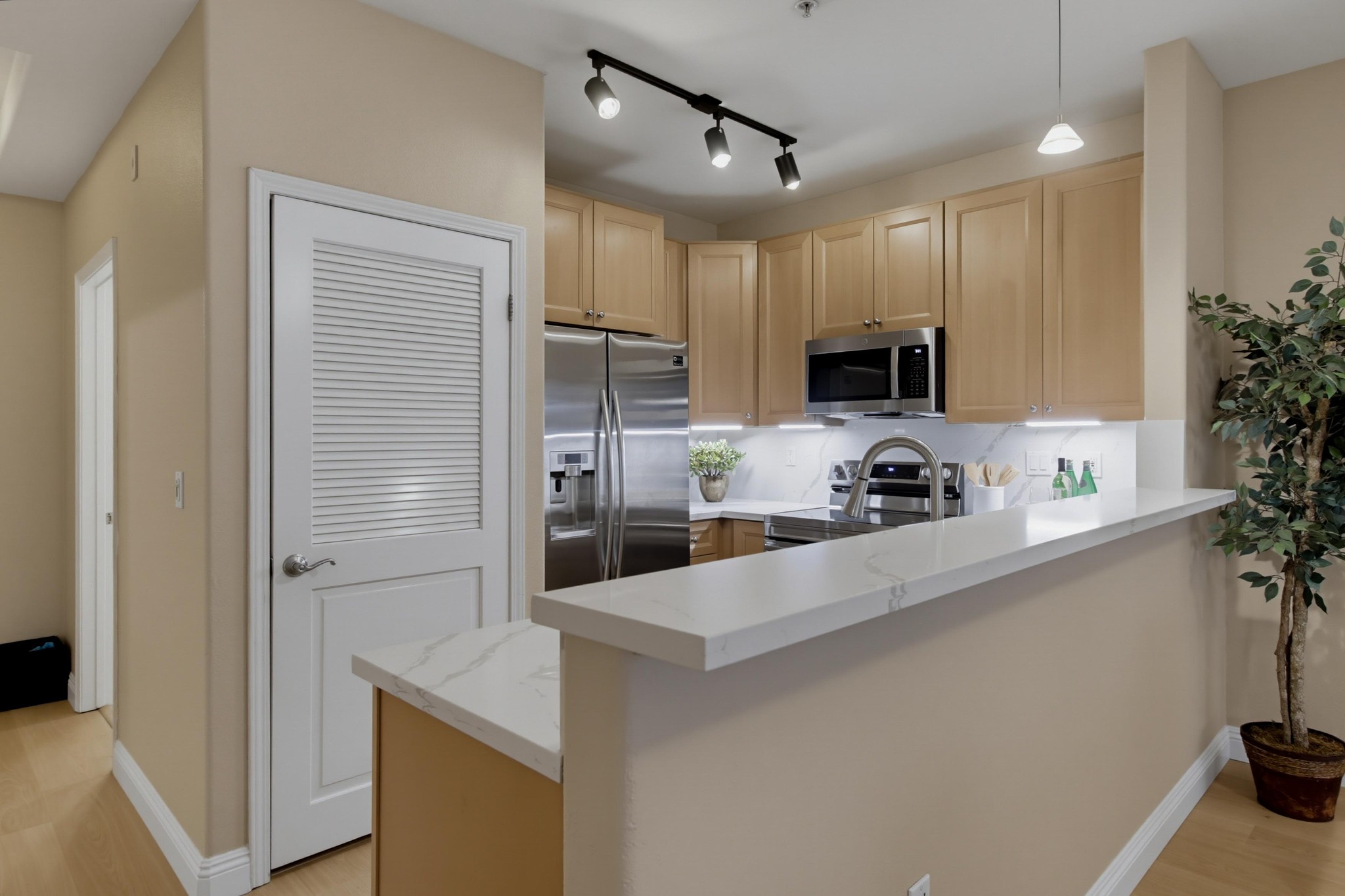 Virtual tour photo 12 of 63 for 330 J St Unit 406