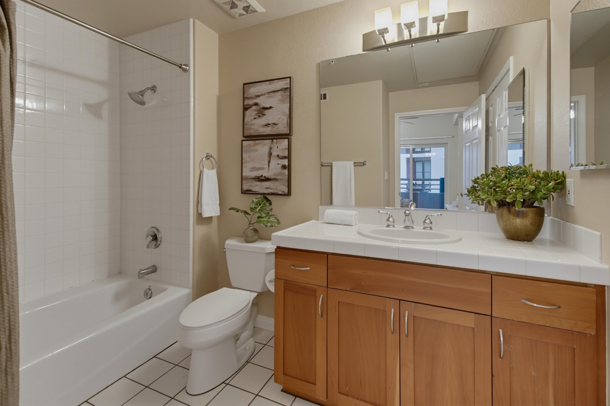 Virtual tour photo 27 of 63 for 330 J St Unit 406