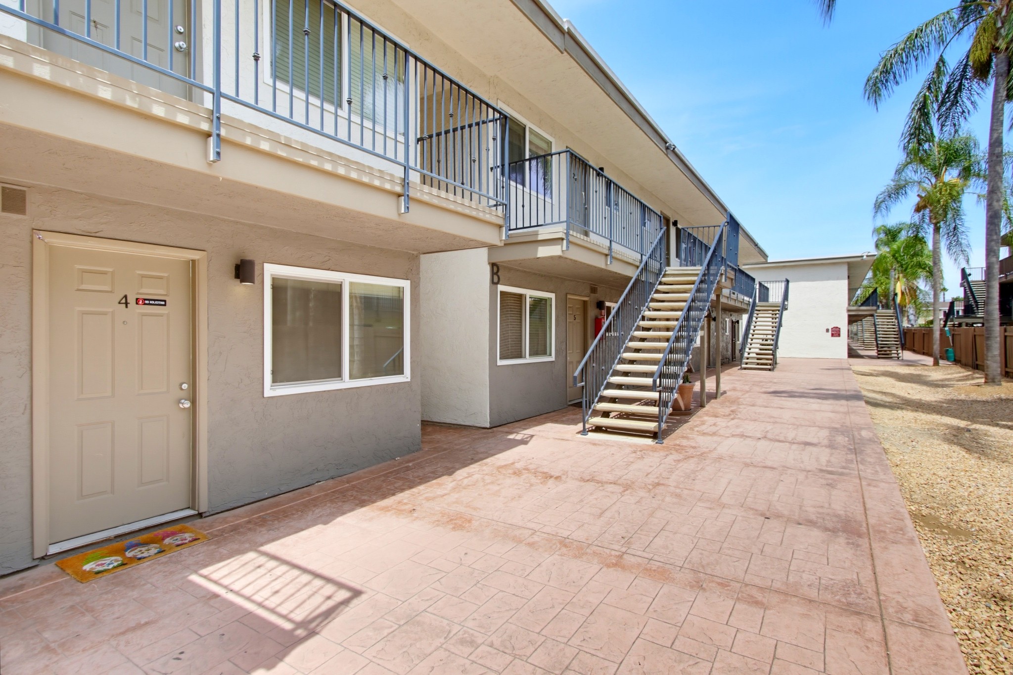 Virtual tour photo 40 of 60 for 330 N Juniper St