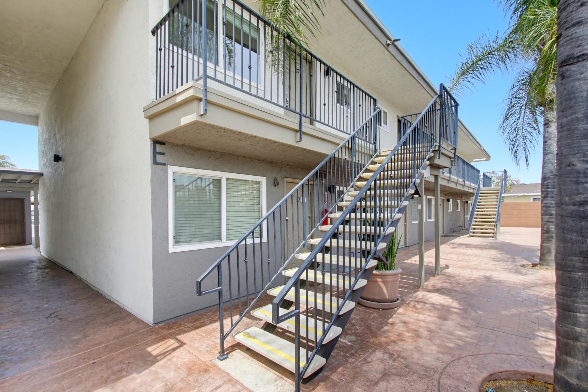 Virtual tour photo 49 of 60 for 330 N Juniper St