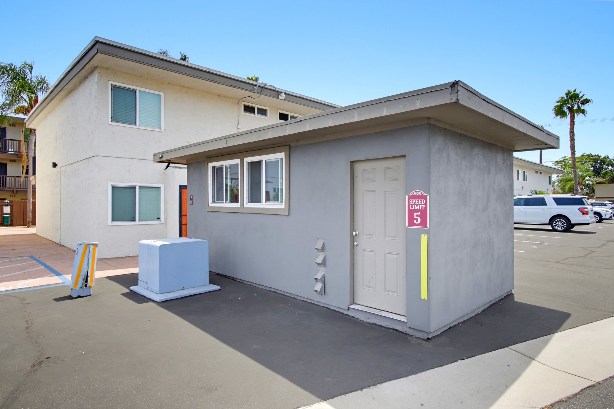 Virtual tour photo 59 of 60 for 330 N Juniper St