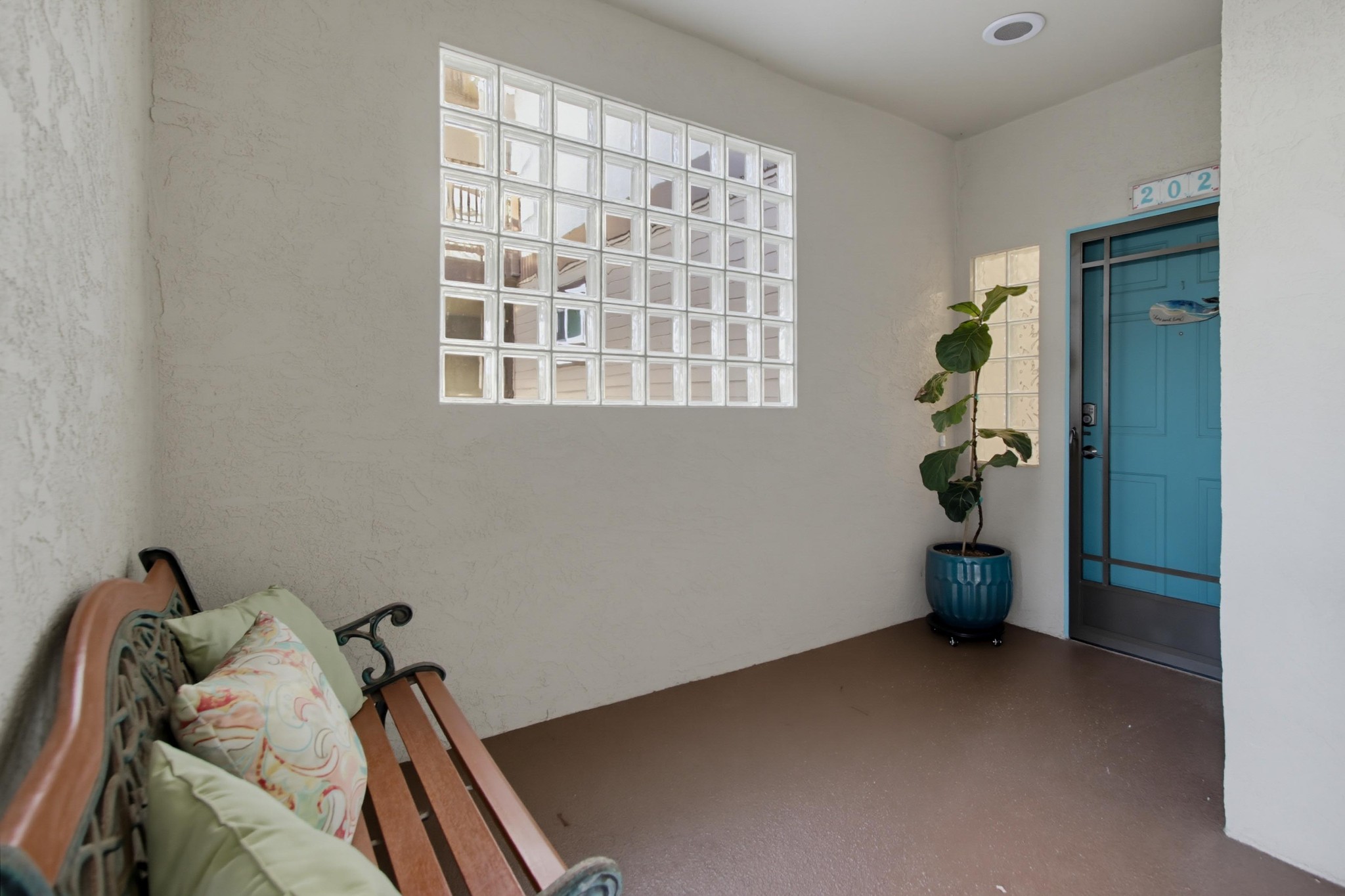 Virtual tour photo 7 of 86 for 331 Olive Ave