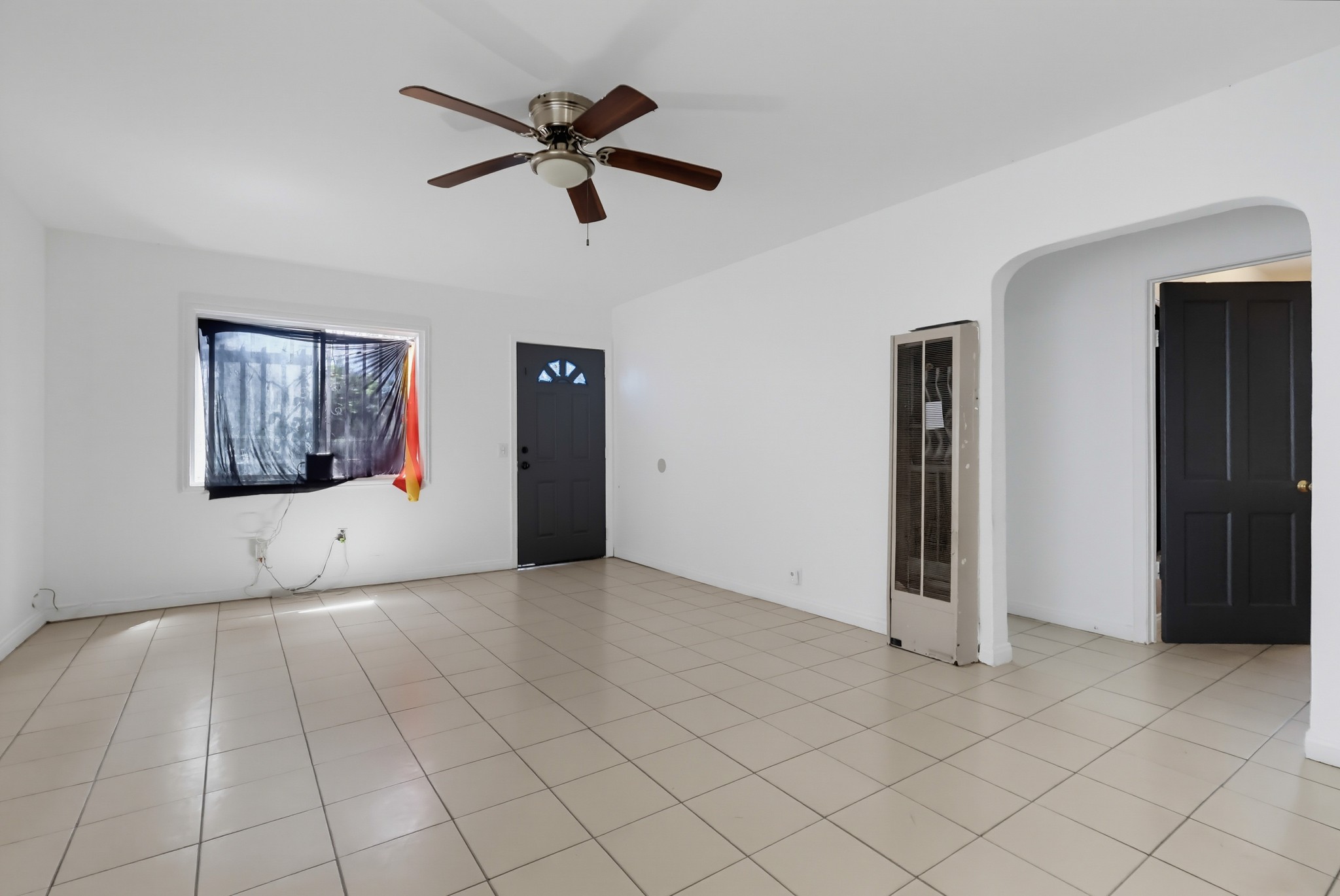Virtual tour photo 11 of 46 for 331 W 92nd St