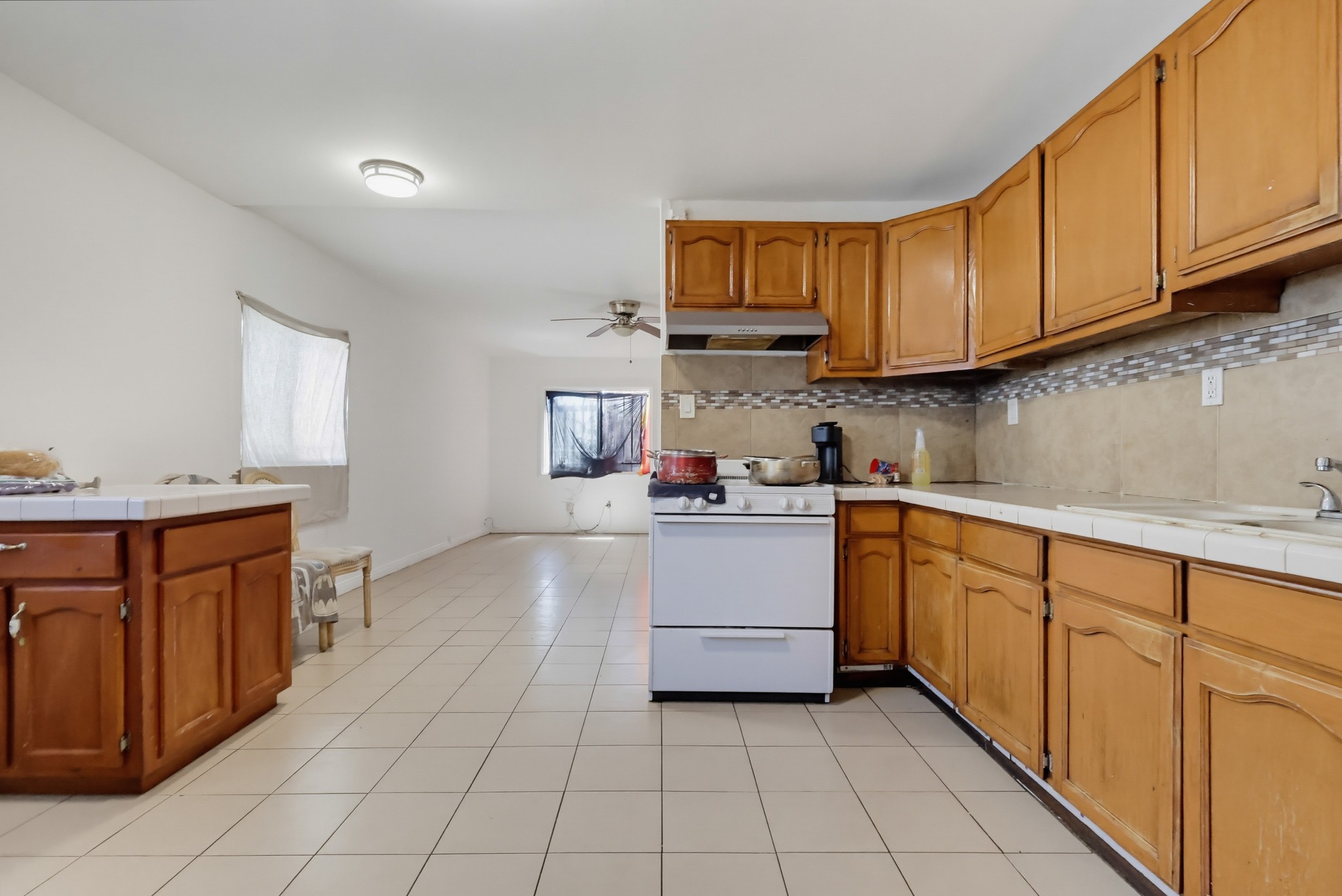 Virtual tour photo 16 of 46 for 331 W 92nd St