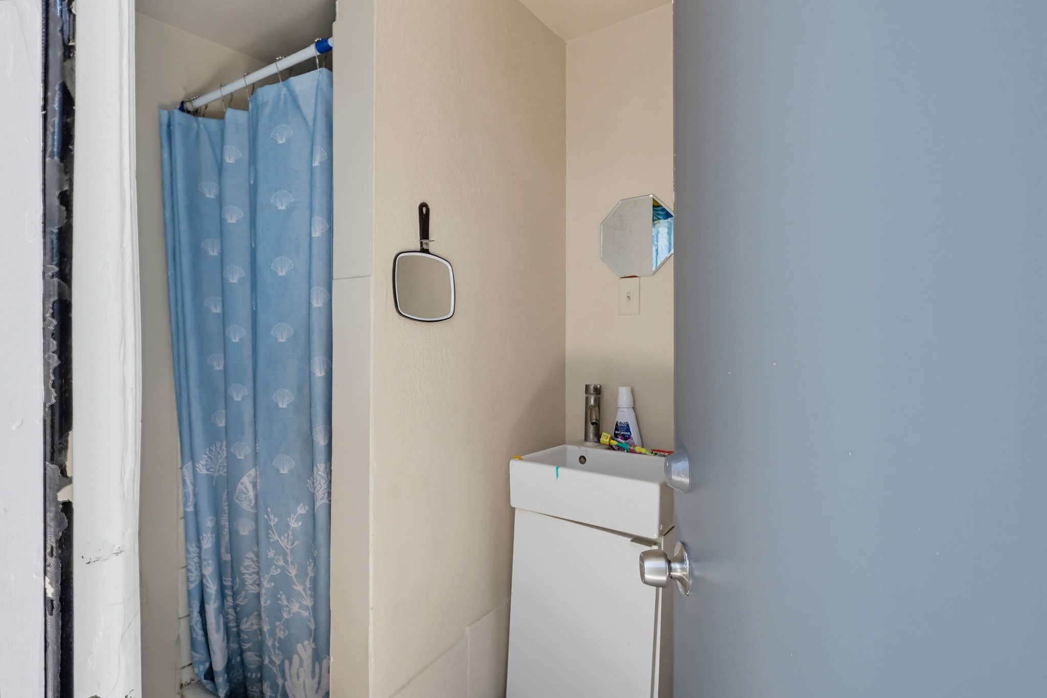 Virtual tour photo 41 of 46 for 331 W 92nd St