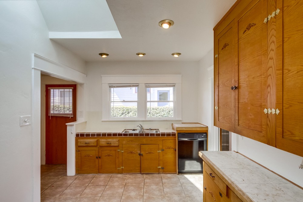 Virtual tour photo 17 of 34 for 3312 Dale St