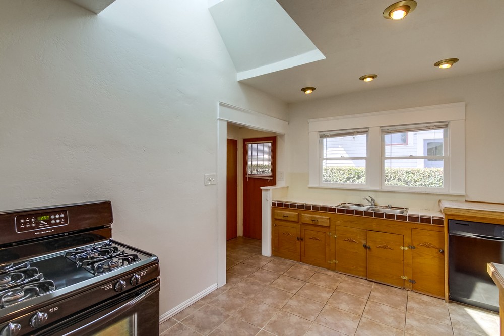 Virtual tour photo 18 of 34 for 3312 Dale St