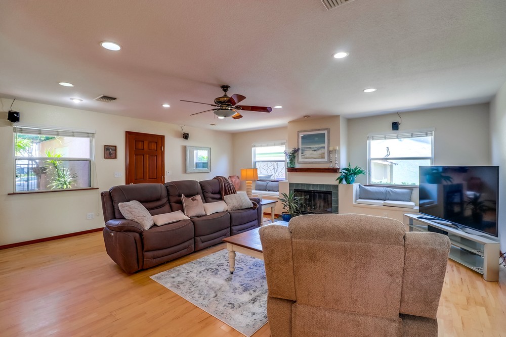 Virtual tour photo 21 of 47 for 3317 Mt Aachen Ave