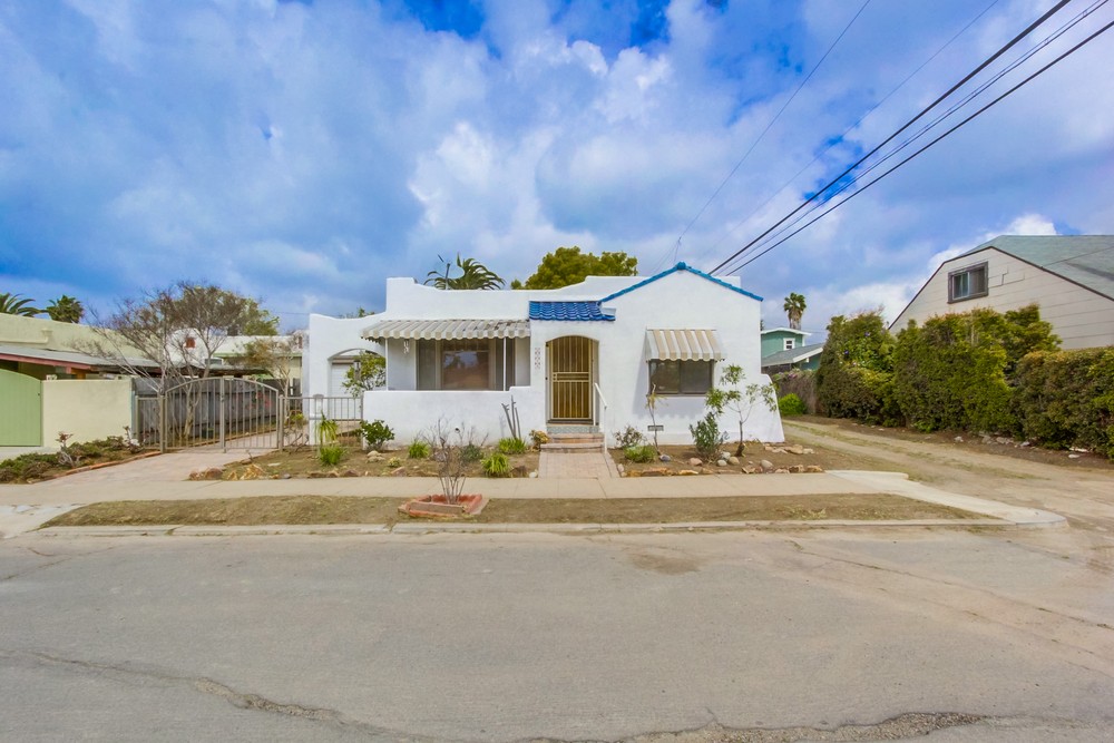 Virtual tour photo 1 of 30 for 3318 Dwight St