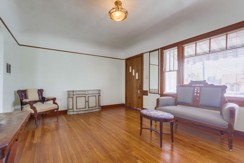 Virtual tour photo 11 of 30 for 3318 Dwight St