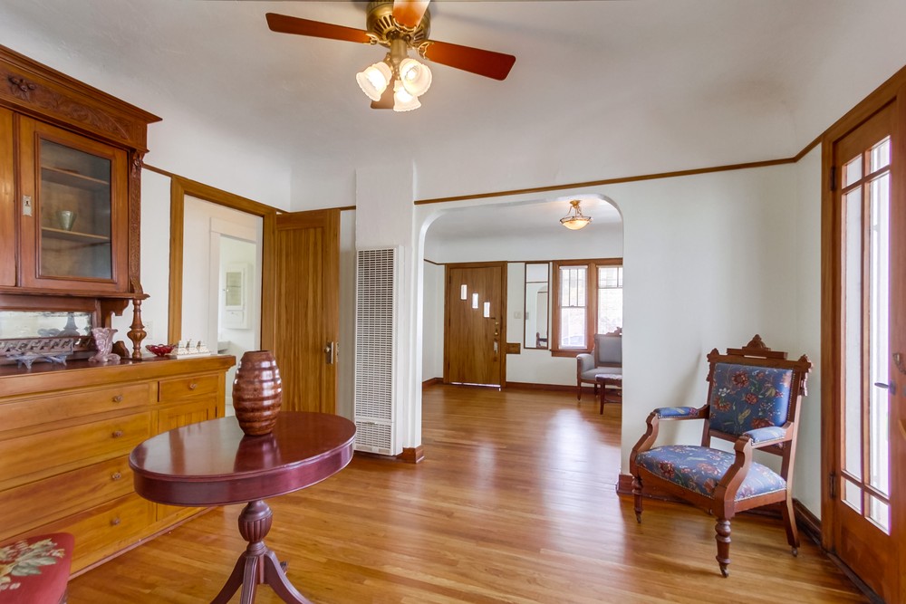 Virtual tour photo 14 of 30 for 3318 Dwight St