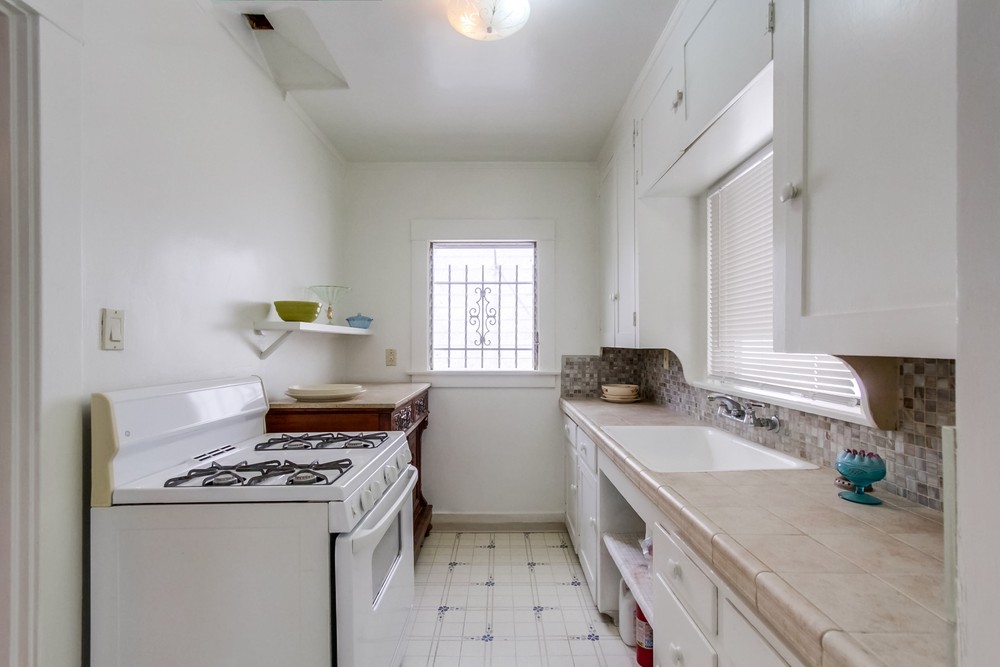 Virtual tour photo 15 of 30 for 3318 Dwight St