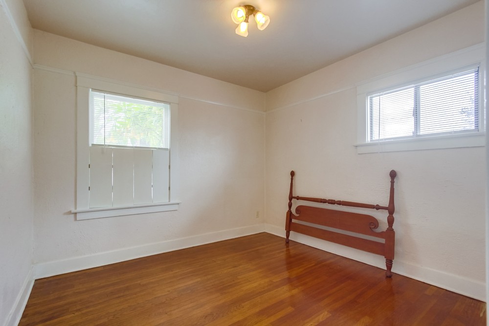 Virtual tour photo 21 of 30 for 3318 Dwight St